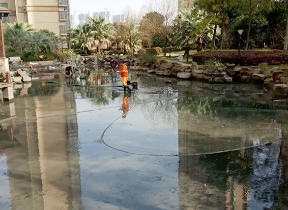 龙湾镇景观池淤泥清理